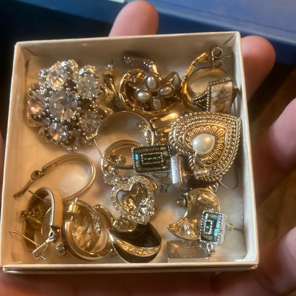 Elegant Gold and Silver Women's Jewelry Set - Picture 1 of 1